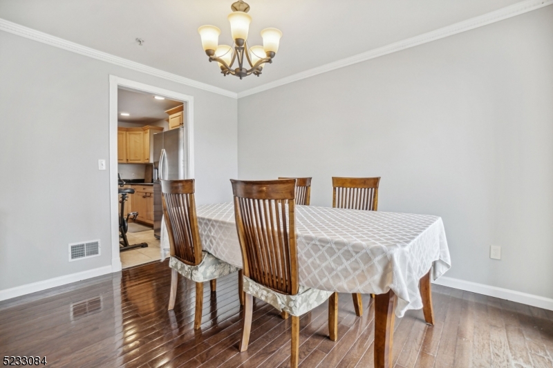 Buy house in Edgewater 